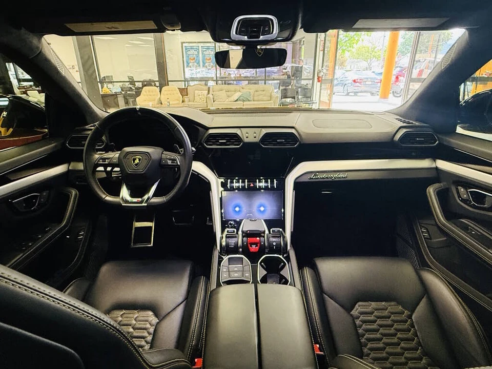 2021 Lamborghini Urus - Image 20 of 25