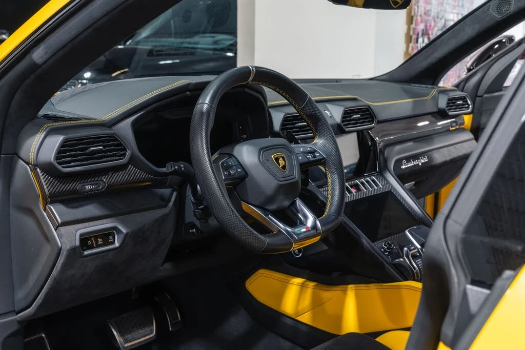 2021 Lamborghini Urus - Image 31 of 31