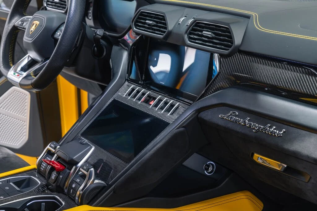2021 Lamborghini Urus - Image 11 of 31