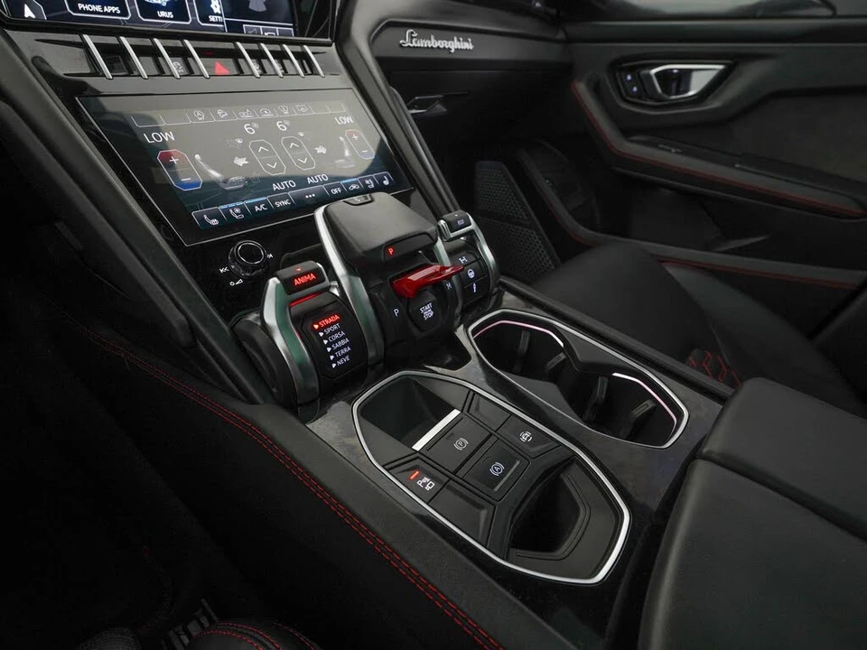 2021 Lamborghini Urus - Image 21 of 31