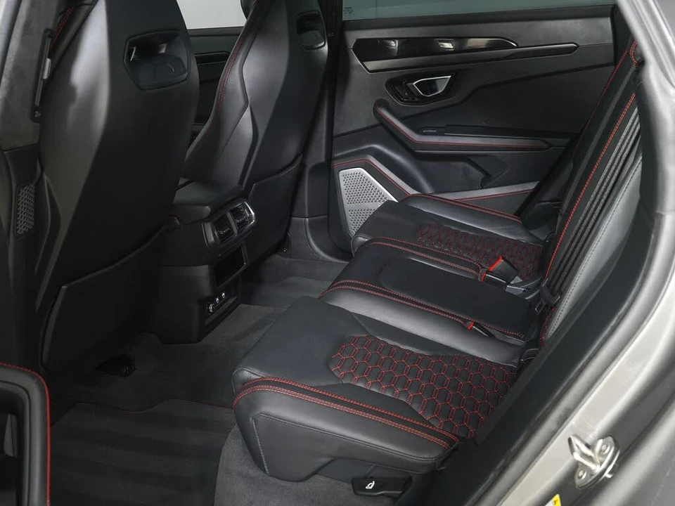 2021 Lamborghini Urus - Image 12 of 31