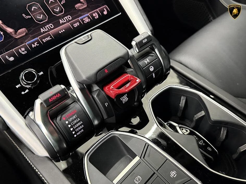 2021 Lamborghini Urus - Image 15 of 31
