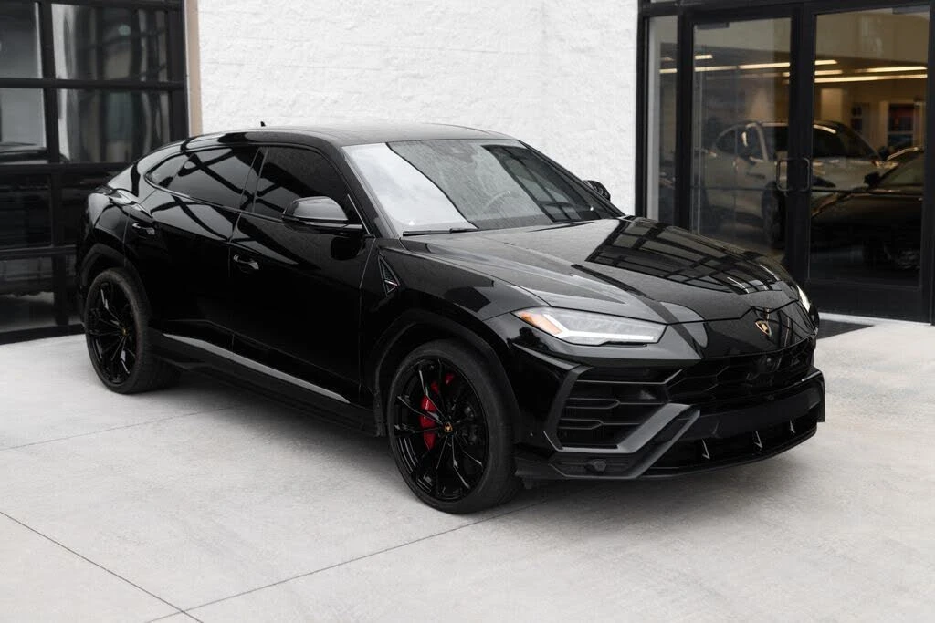 2021 Lamborghini Urus - Image 2 of 31