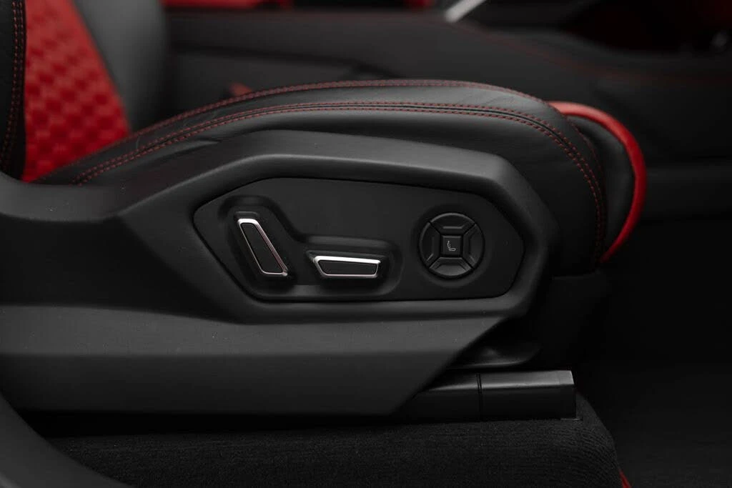 2021 Lamborghini Urus - Image 29 of 31
