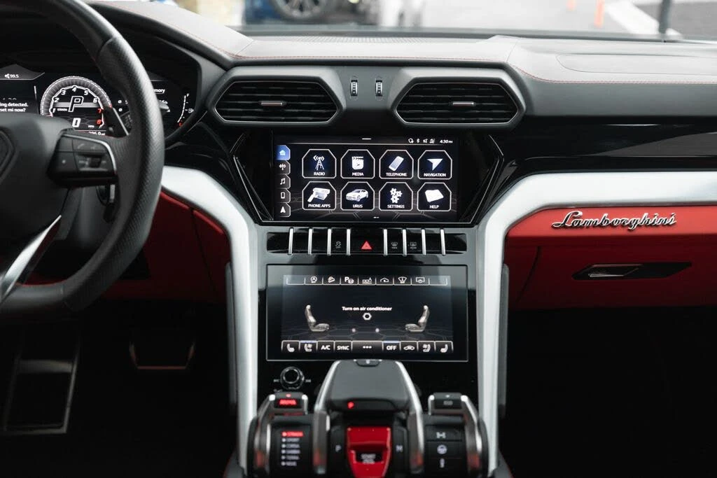 2021 Lamborghini Urus - Image 15 of 31