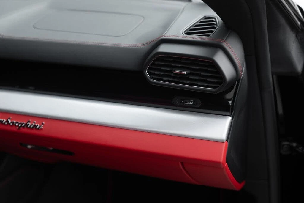 2021 Lamborghini Urus - Image 31 of 31