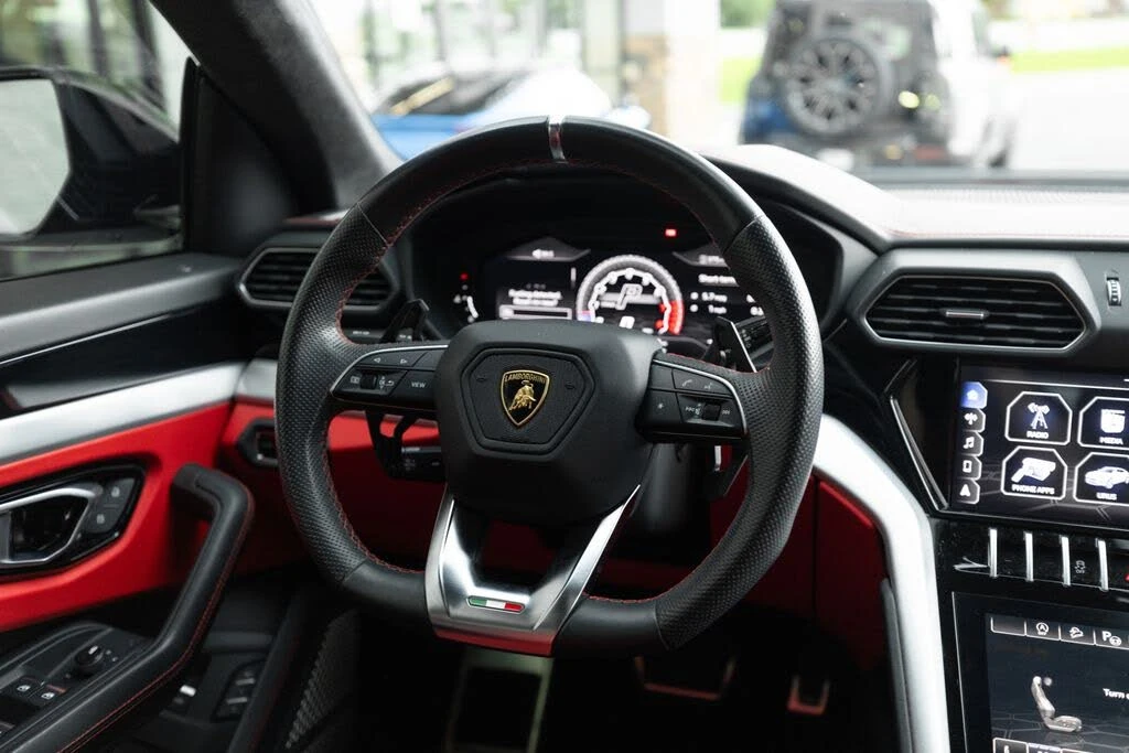 2021 Lamborghini Urus - Image 17 of 31