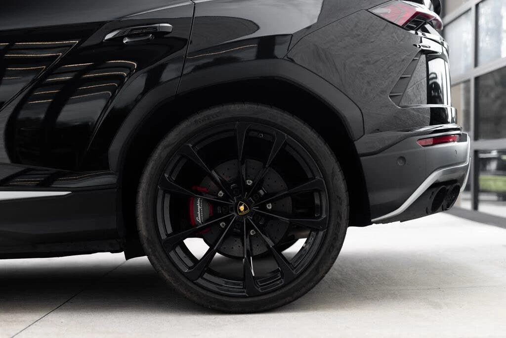 2021 Lamborghini Urus - Image 9 of 31