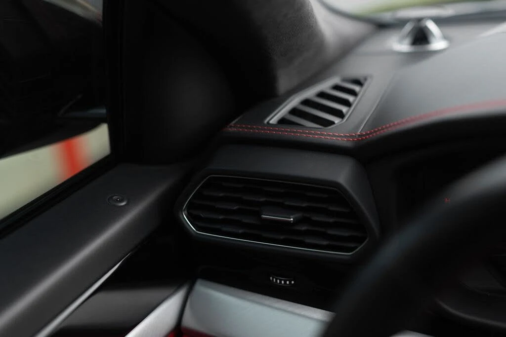2021 Lamborghini Urus - Image 27 of 31