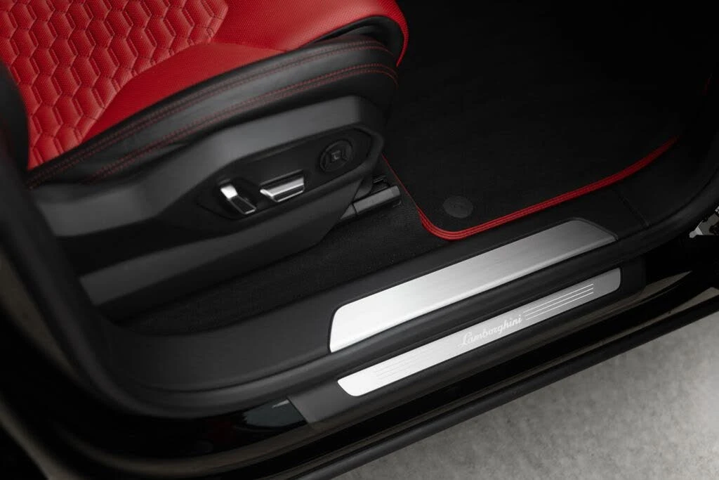 2021 Lamborghini Urus - Image 30 of 31