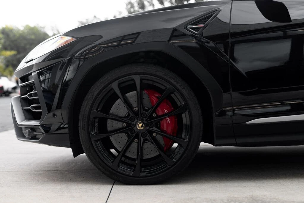 2021 Lamborghini Urus - Image 10 of 31