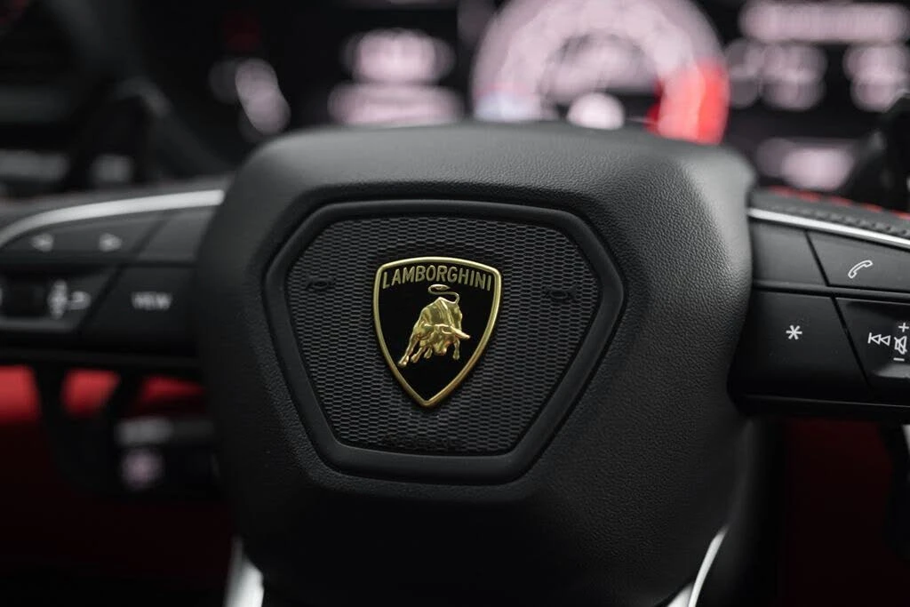 2021 Lamborghini Urus - Image 25 of 31