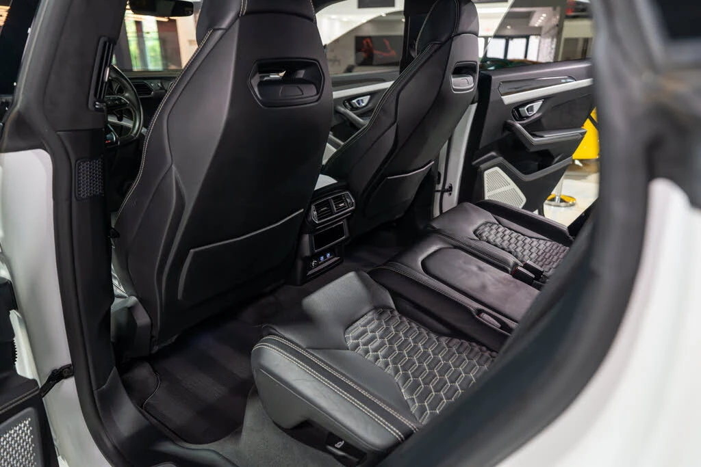 2021 Lamborghini Urus - Image 13 of 31