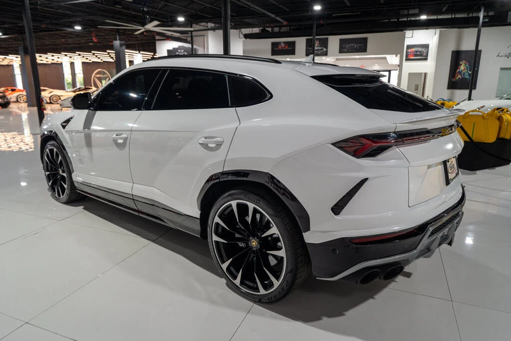 2021 Lamborghini Urus - Image 5 of 31