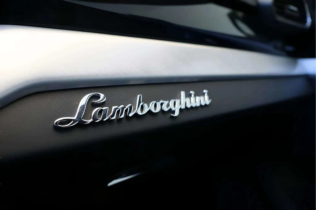 2021 Lamborghini Urus - Image 15 of 25
