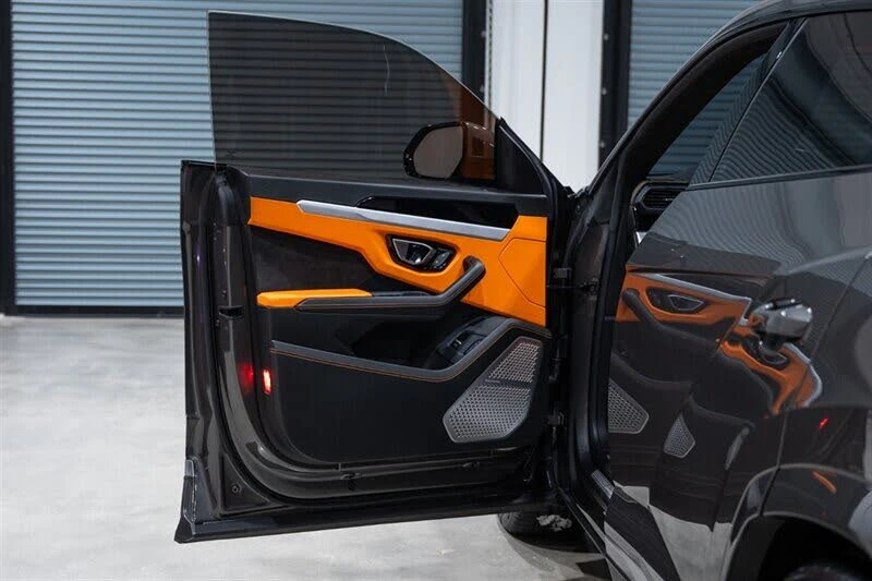 2021 Lamborghini Urus - Image 24 of 31