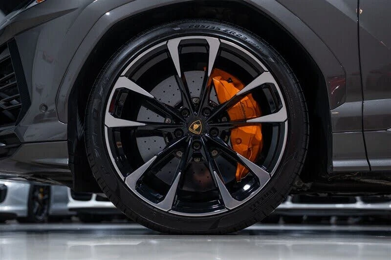2021 Lamborghini Urus - Image 11 of 31
