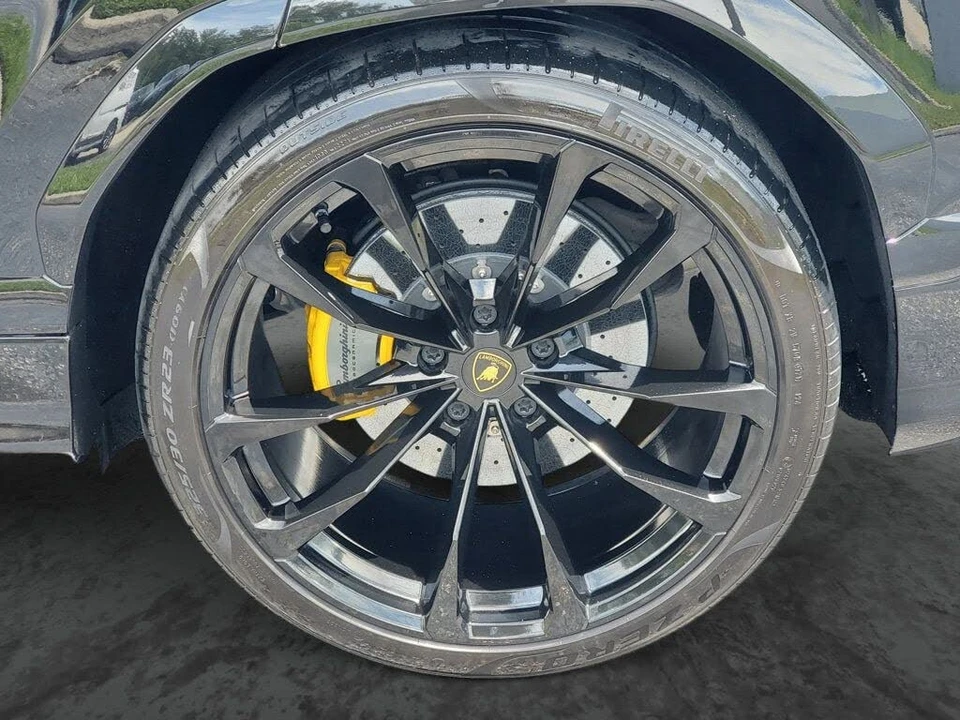 2021 Lamborghini Urus - Image 7 of 31