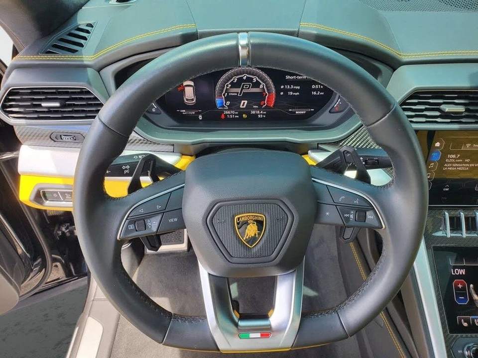 2021 Lamborghini Urus - Image 24 of 31