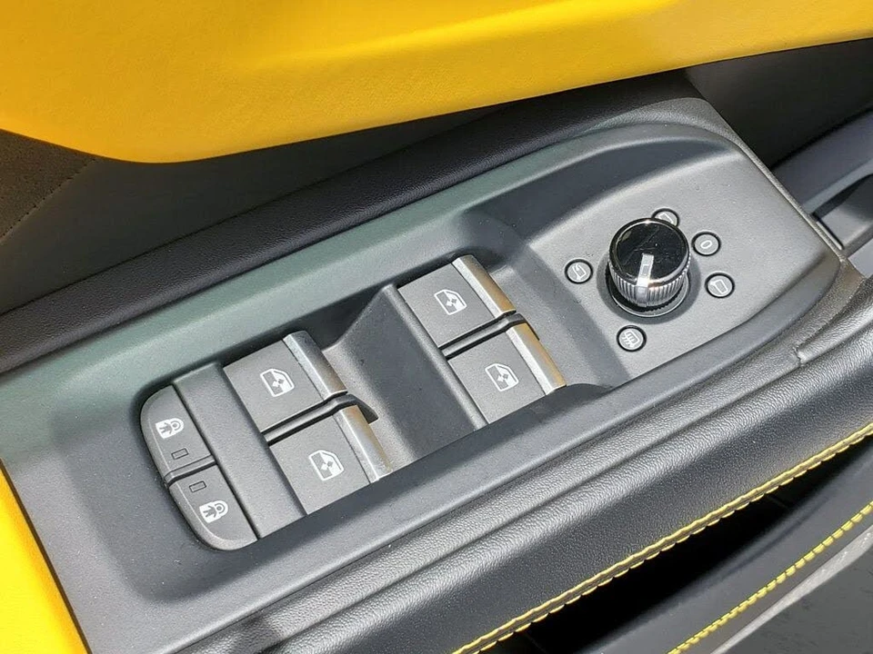 2021 Lamborghini Urus - Image 19 of 31