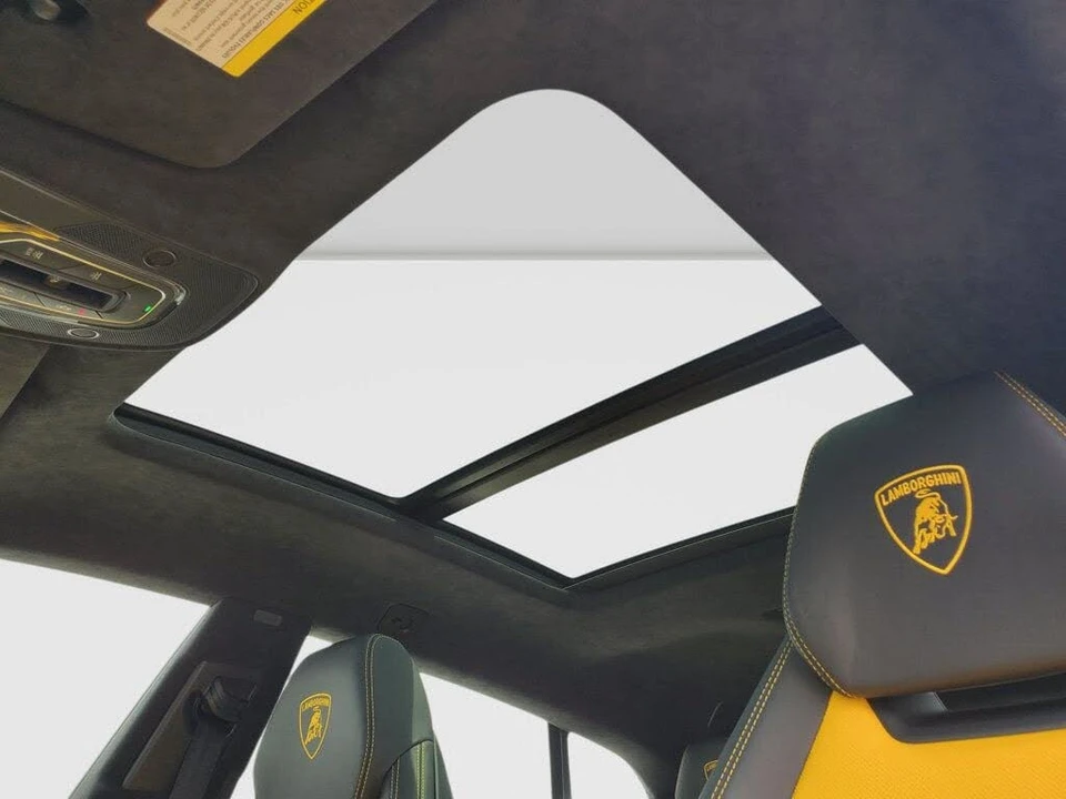 2021 Lamborghini Urus - Image 23 of 31
