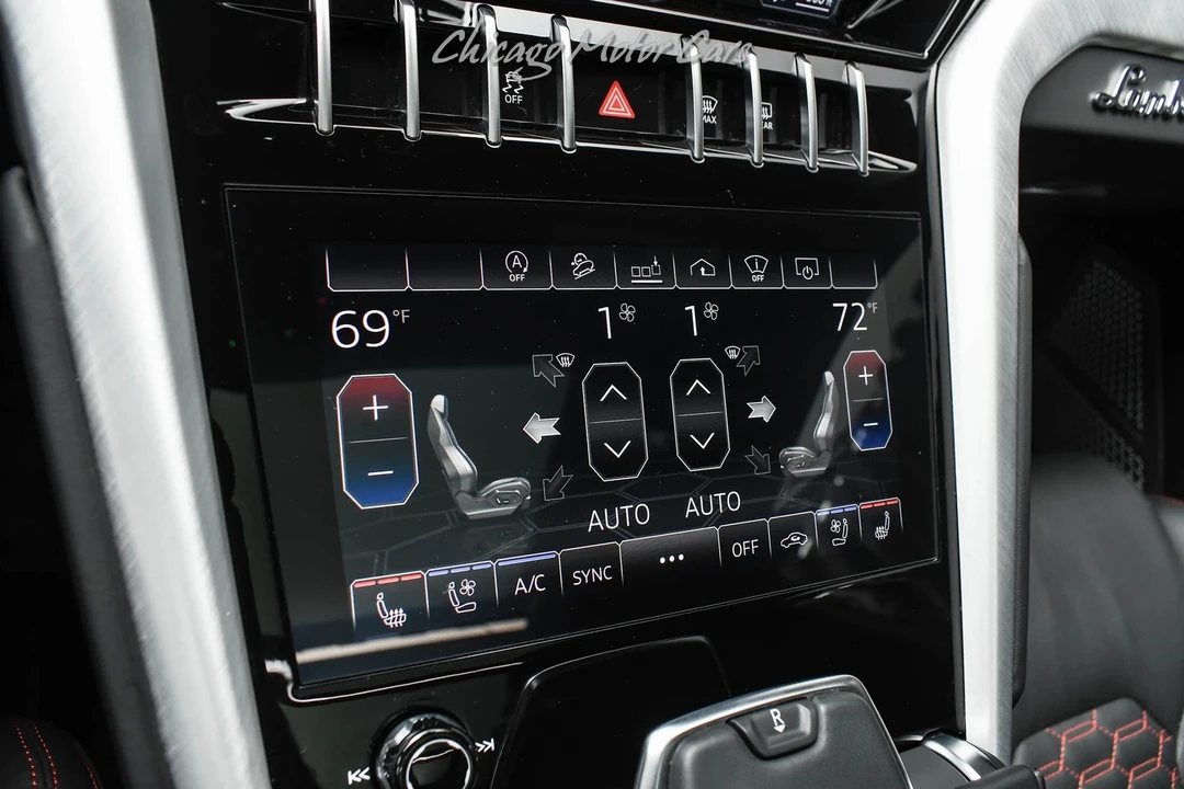 2021 Lamborghini Urus - Image 17 of 21