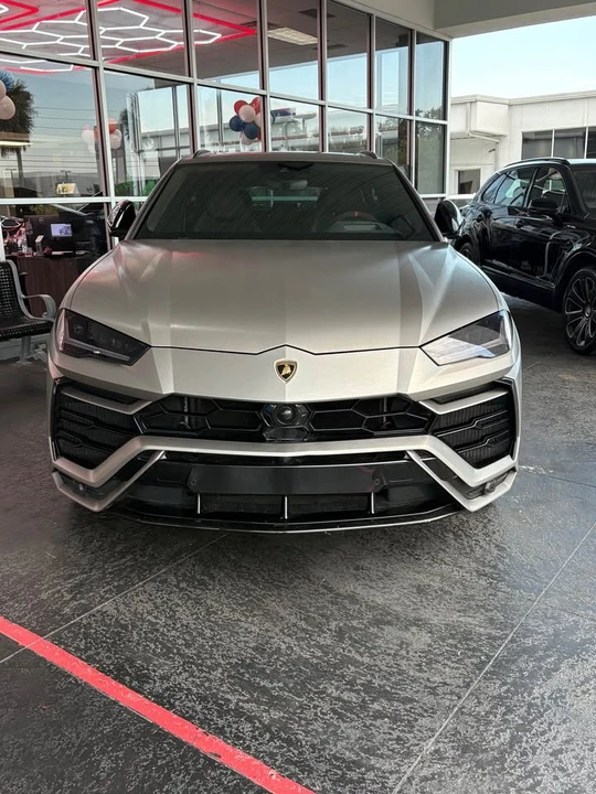 2021 Lamborghini Urus - Image 2 of 4