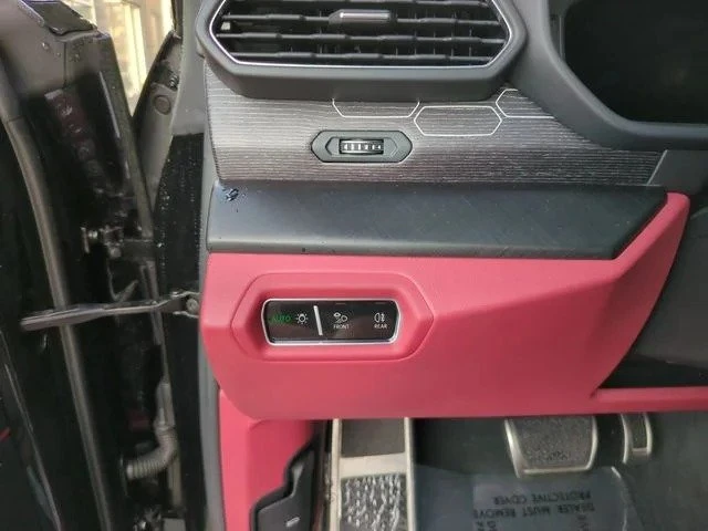 2021 Lamborghini Urus - Image 17 of 19