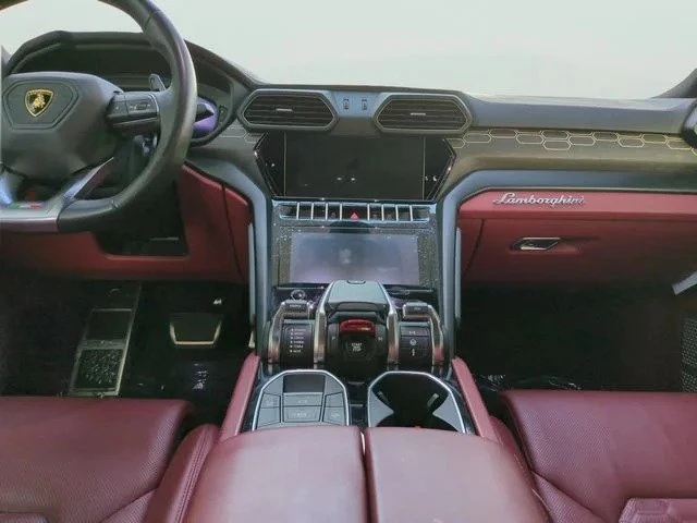 2021 Lamborghini Urus - Image 10 of 19