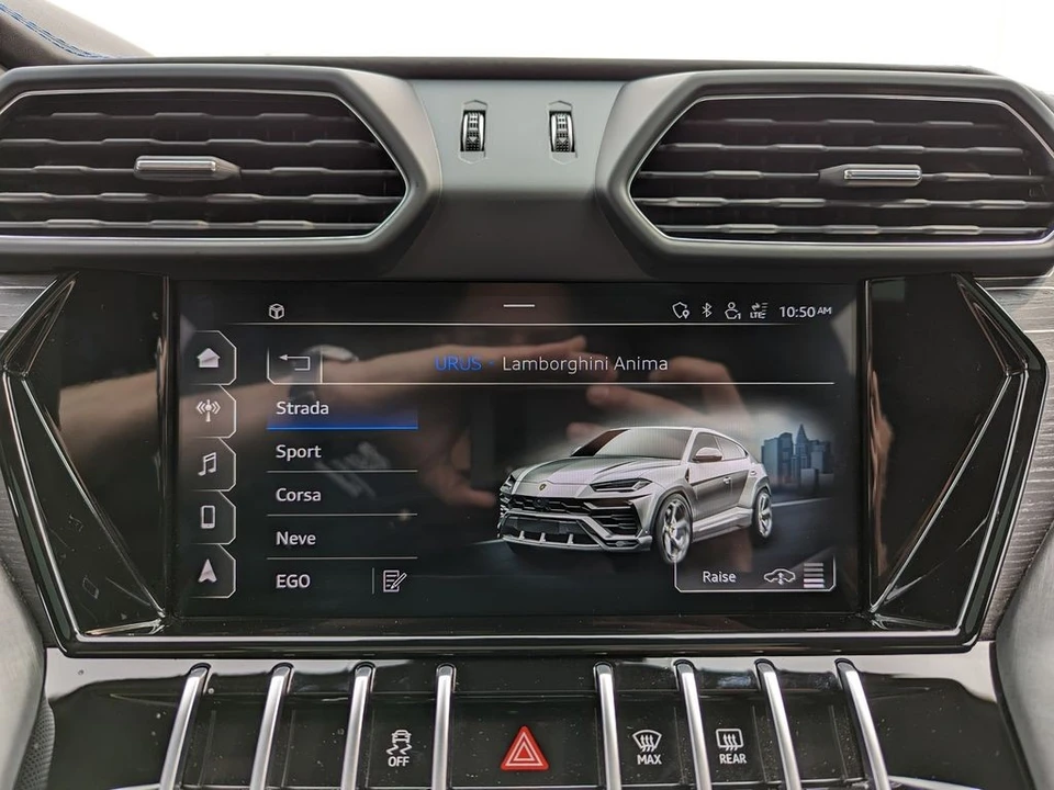 2021 Lamborghini Urus - Image 27 of 31