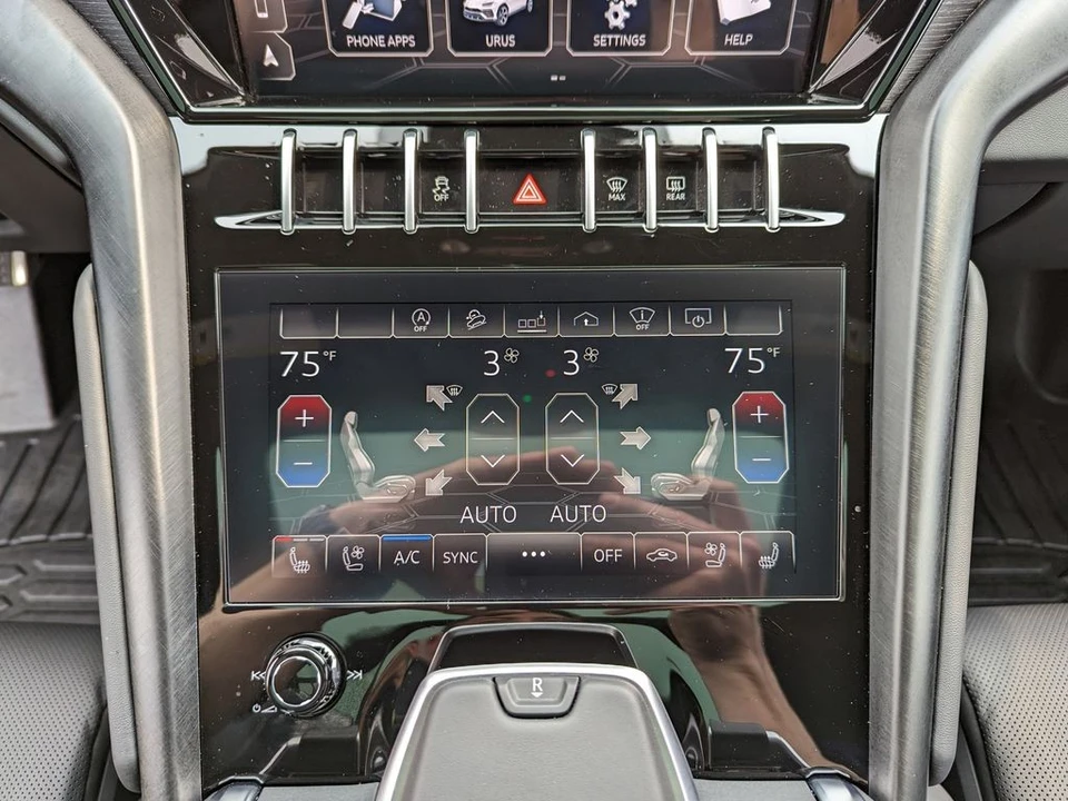 2021 Lamborghini Urus - Image 28 of 31