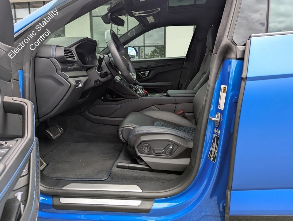 2021 Lamborghini Urus - Image 15 of 31
