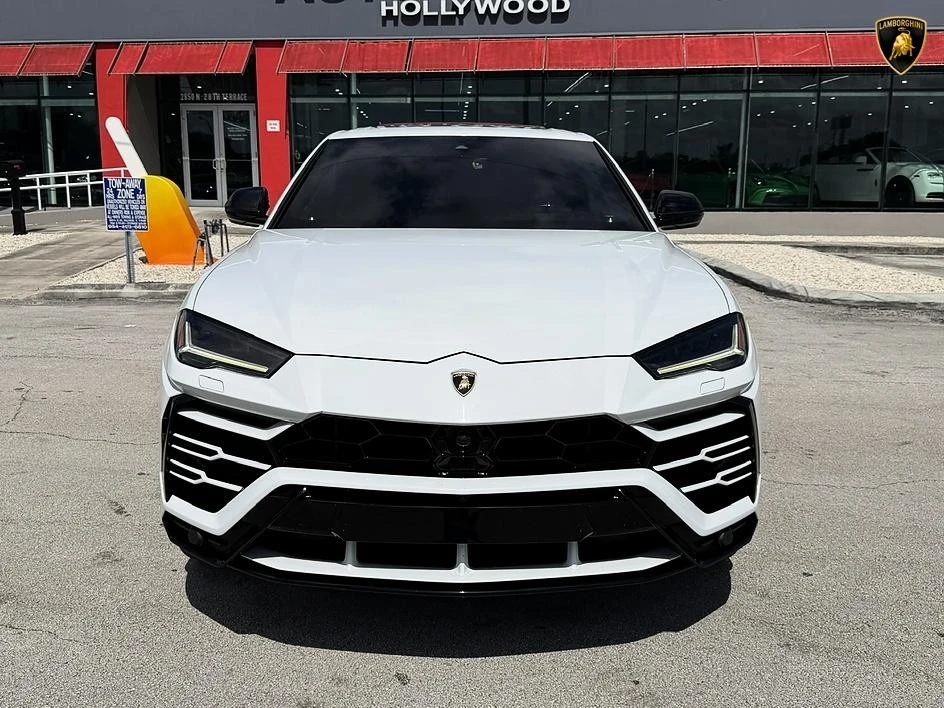 2021 Lamborghini Urus - Image 2 of 31
