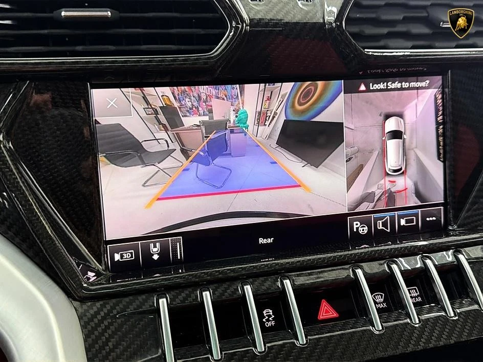 2021 Lamborghini Urus - Image 29 of 31