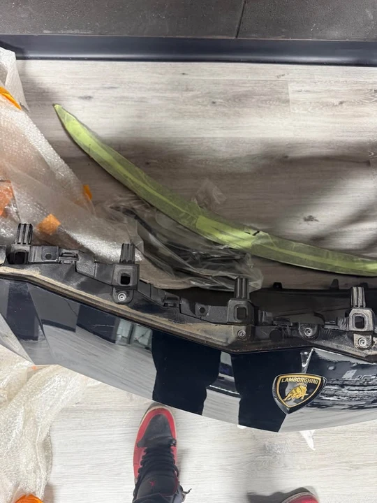 2021 Parts & Memorabilia Bodywork - Image 6 of 10