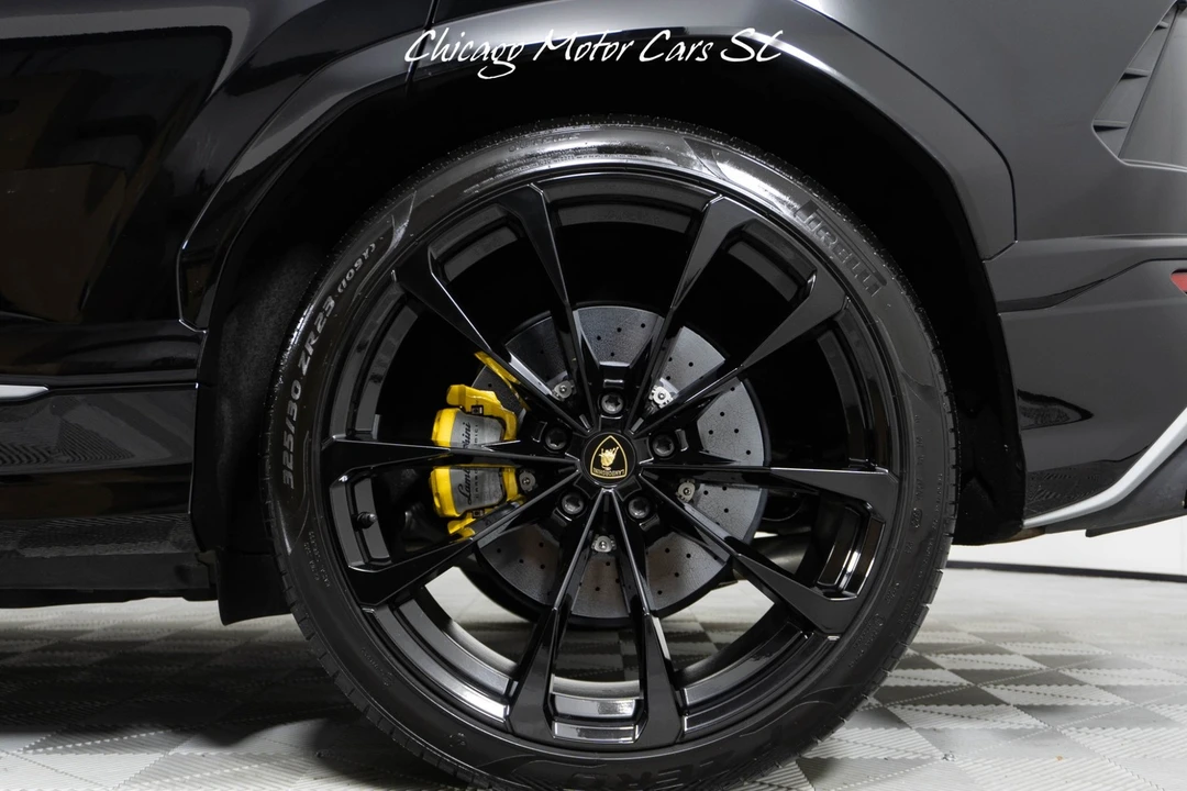 2021 Lamborghini Urus - Image 3 of 31