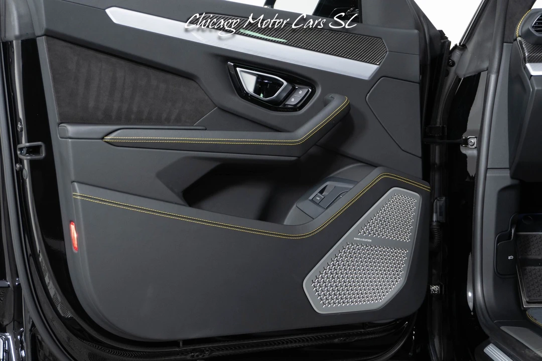 2021 Lamborghini Urus - Image 15 of 31
