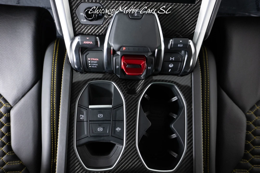 2021 Lamborghini Urus - Image 26 of 31