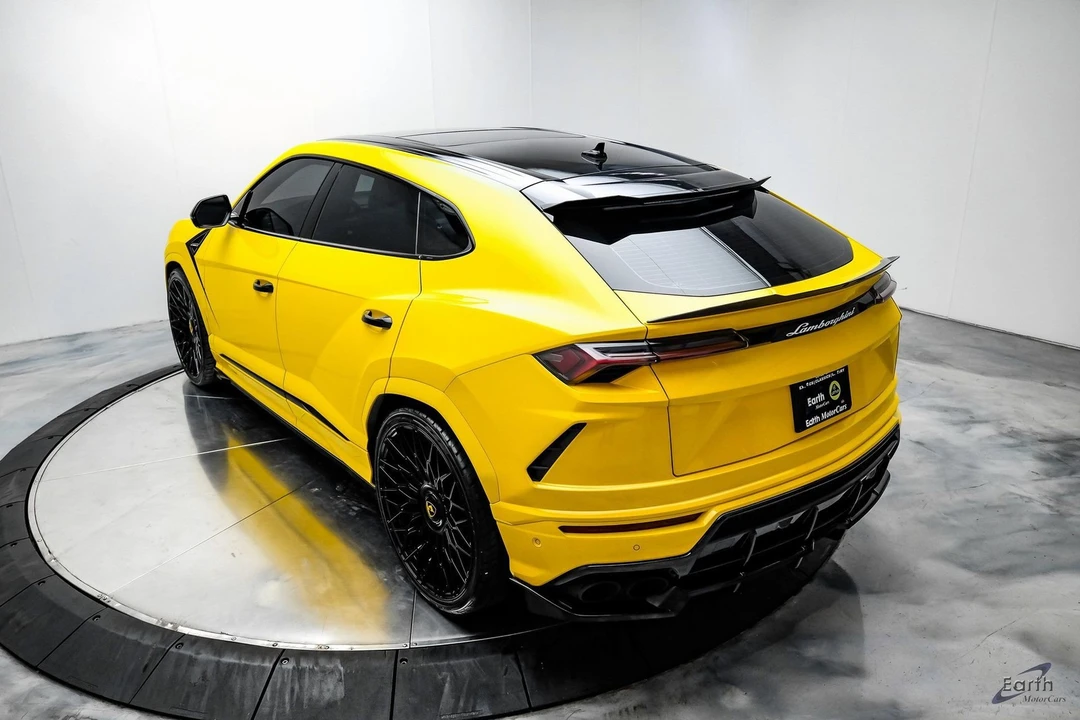 2021 Lamborghini Urus - Image 13 of 21