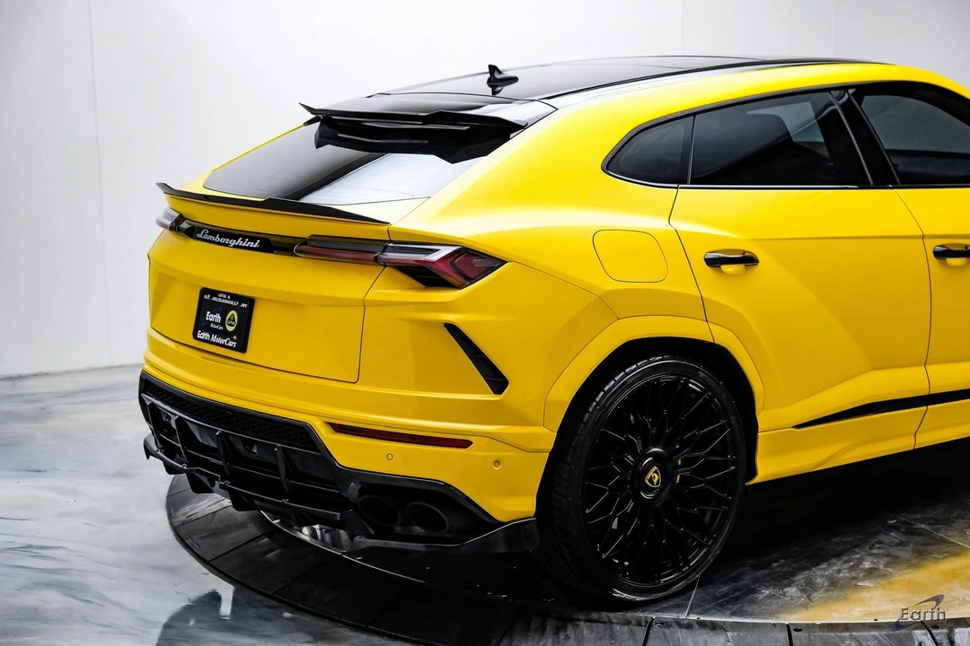 2021 Lamborghini Urus - Image 19 of 21