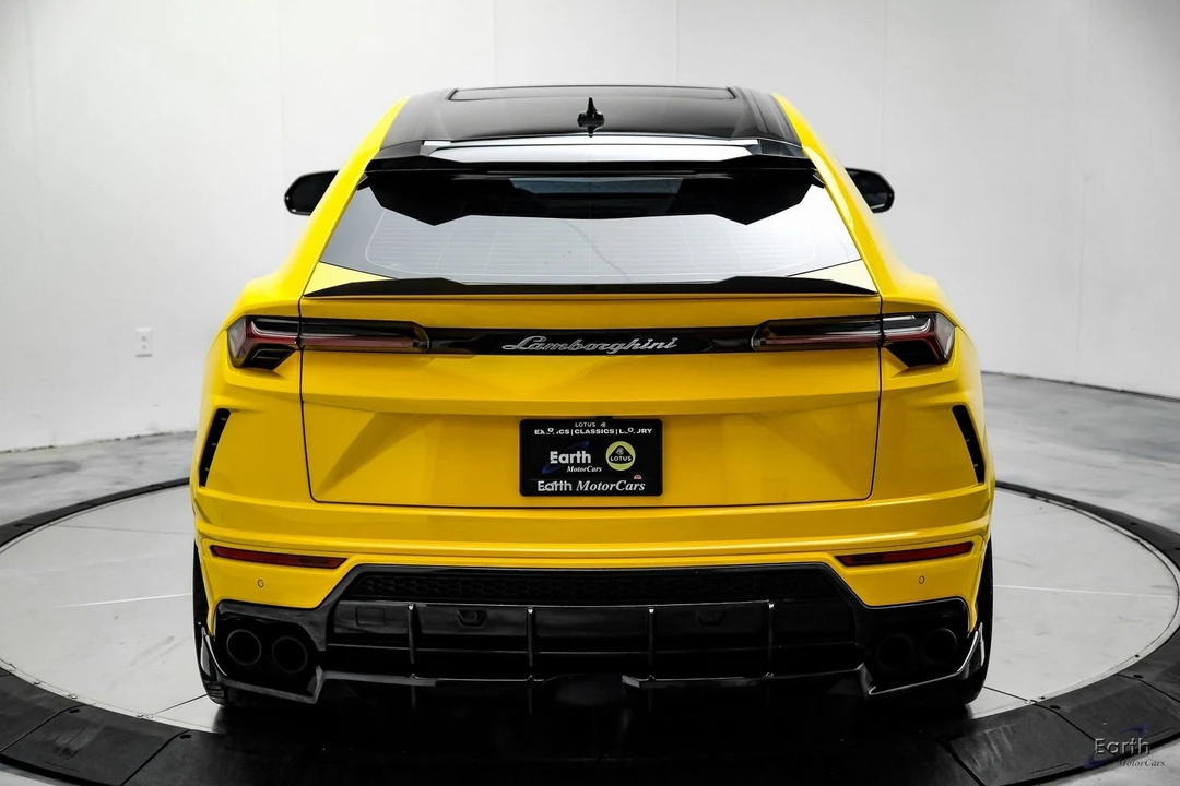2021 Lamborghini Urus - Image 16 of 21