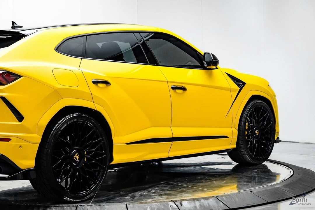 2021 Lamborghini Urus - Image 20 of 21