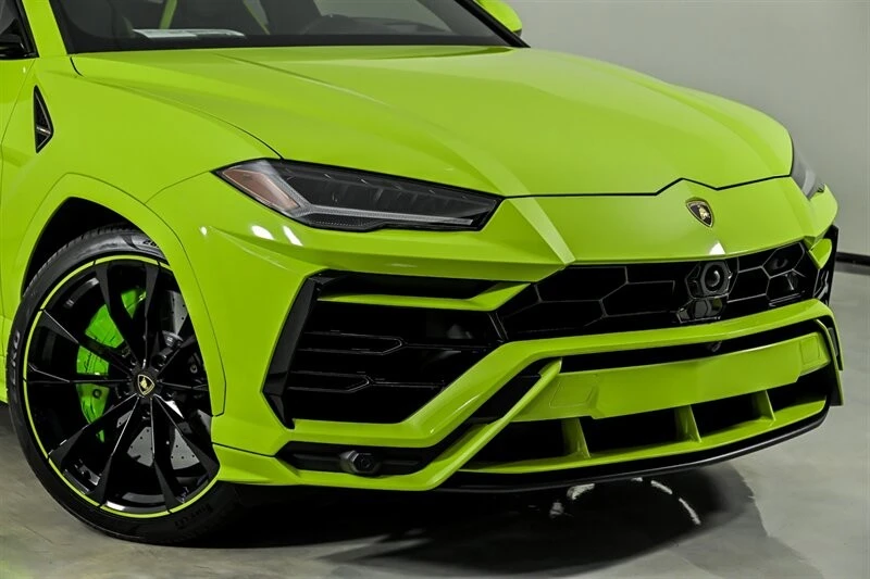 2021 Lamborghini Urus - Image 2 of 31