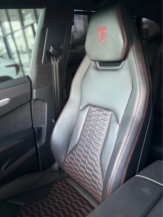 2021 Lamborghini Urus - Image 15 of 17