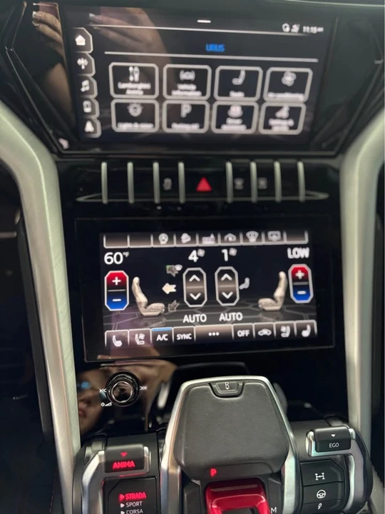 2021 Lamborghini Urus - Image 12 of 17