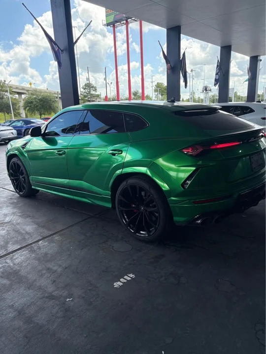 2021 Lamborghini Urus - Image 3 of 17