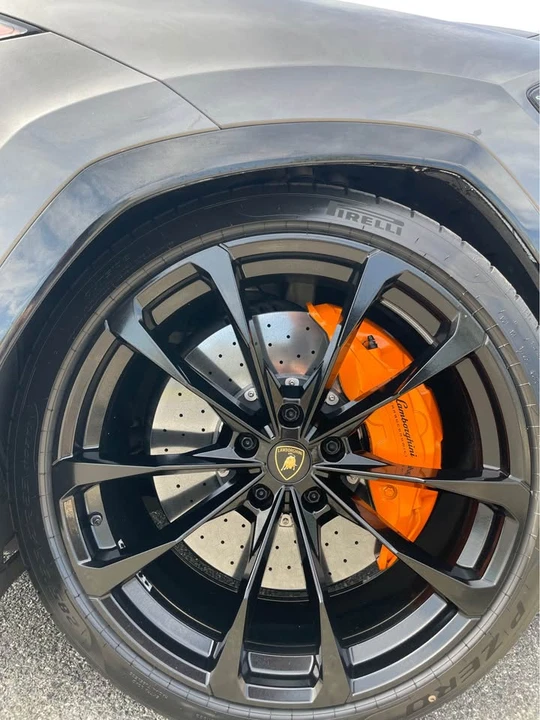 2021 Lamborghini Urus - Image 2 of 4