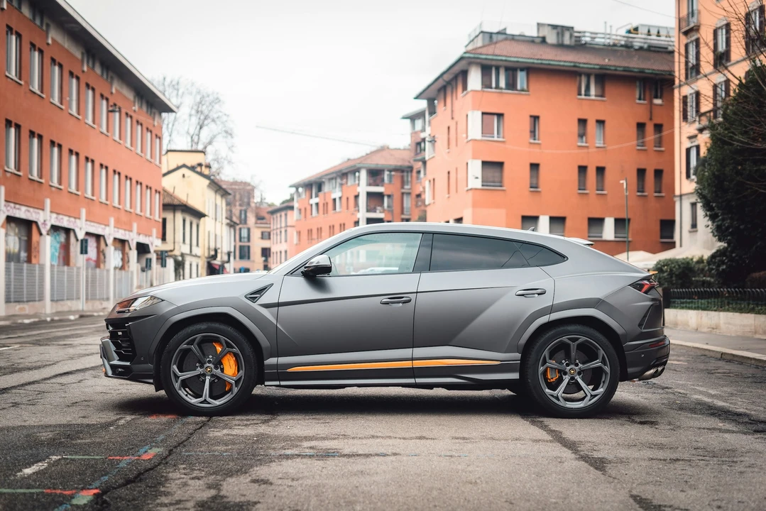 2021 Lamborghini Urus - Image 12 of 21