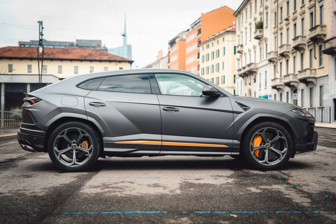 2021 Lamborghini Urus - Image 16 of 21