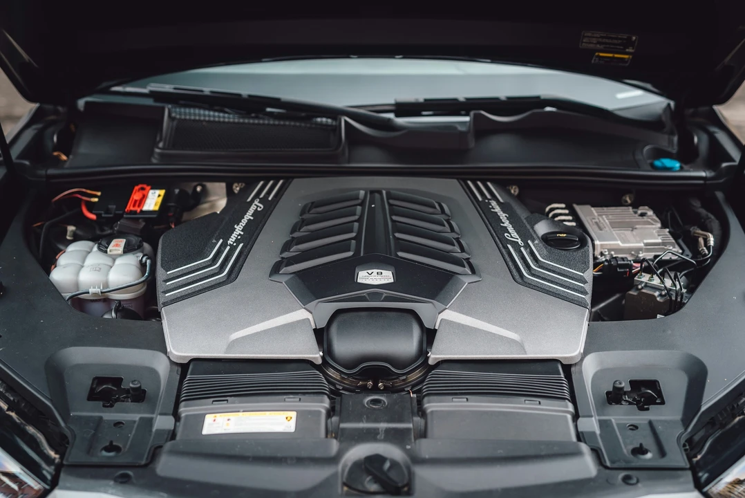 2021 Lamborghini Urus - Image 7 of 21